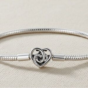 Elegant Silver Heart Bracelet